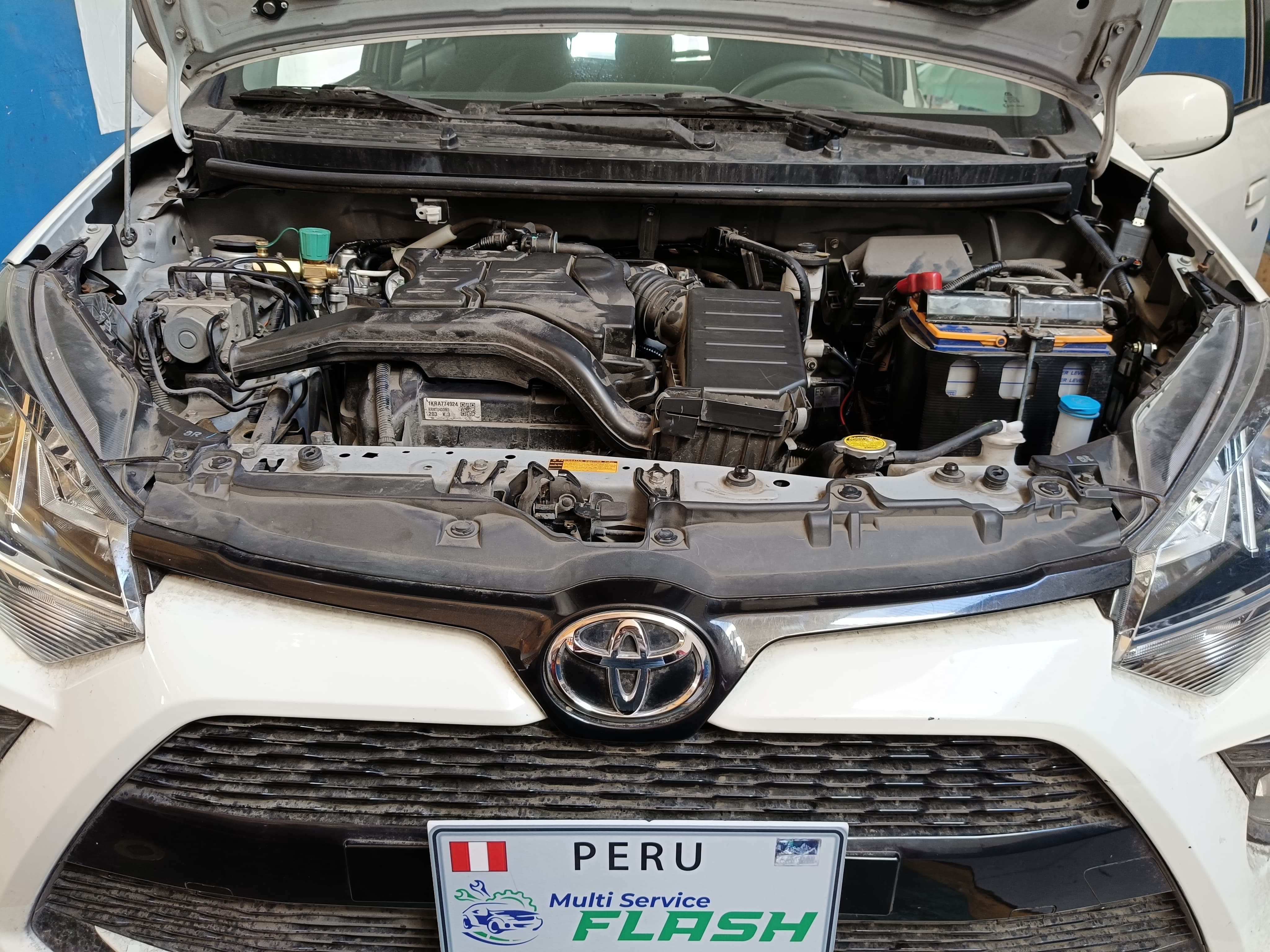 TOYOTA - YARIS